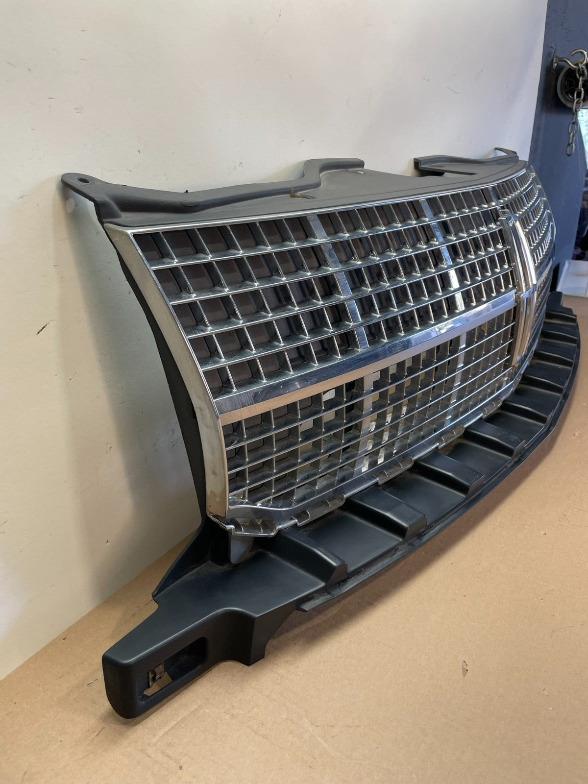 2007 to 2010 Lincoln Mkx Front Upper Grill Grille AI3941 DG2
