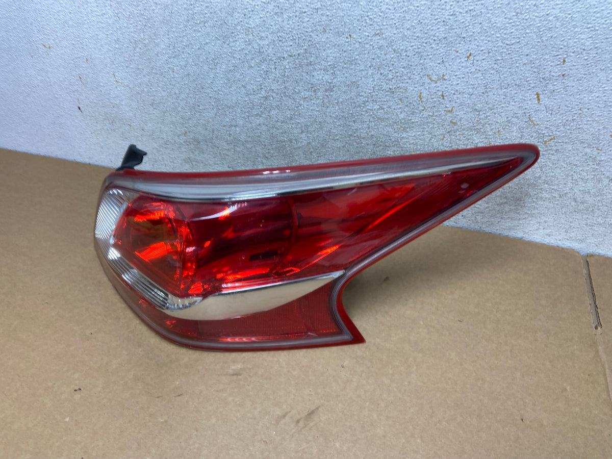 2013 2014 2015 Nissan Altima Right Passenger LED Side Tail Light AI2583 LK1