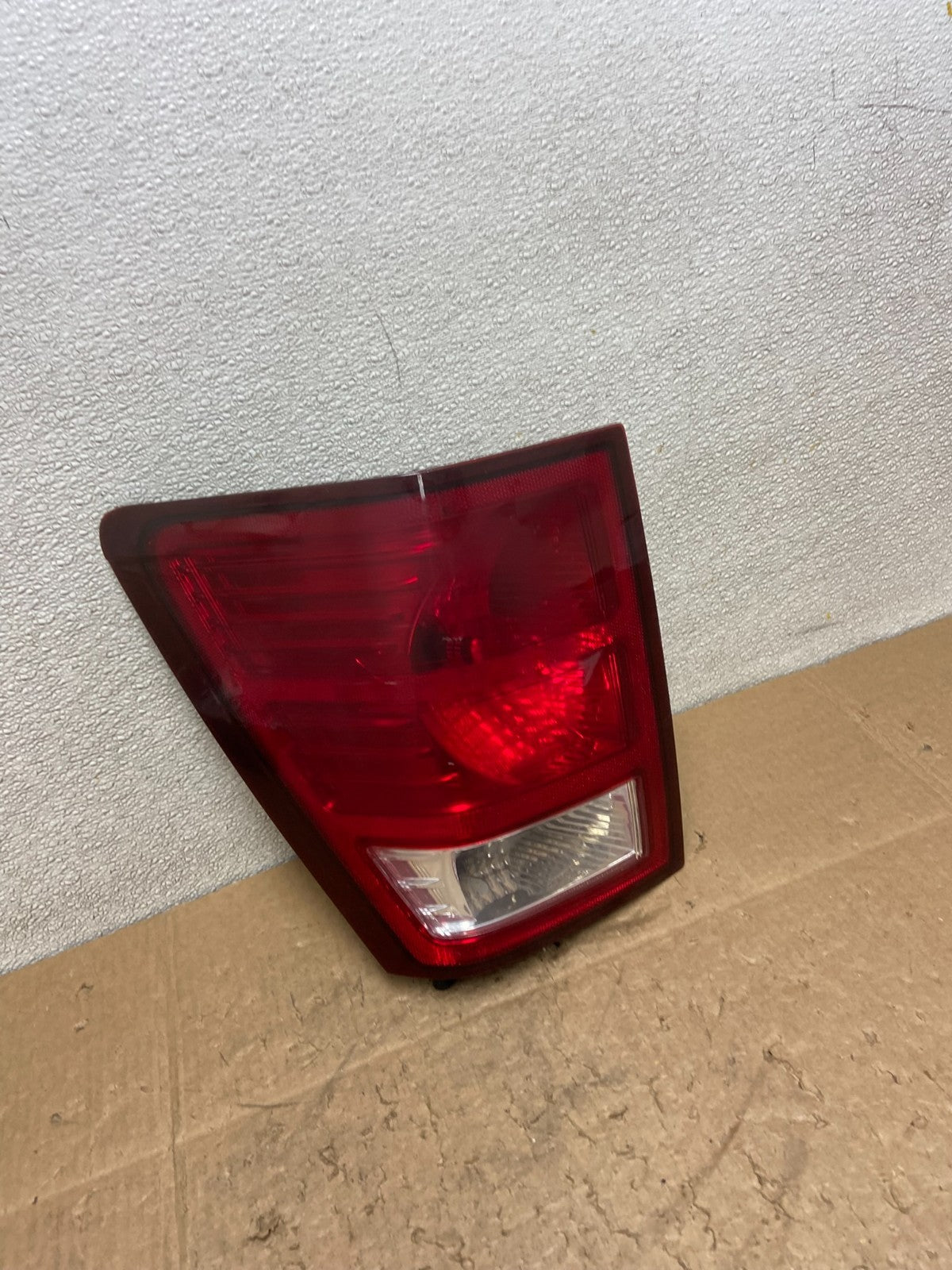 2007 2008 2009 2010 Jeep Grand Cherokee Left Driver Lh Tail Light Oem Z0921 DW2