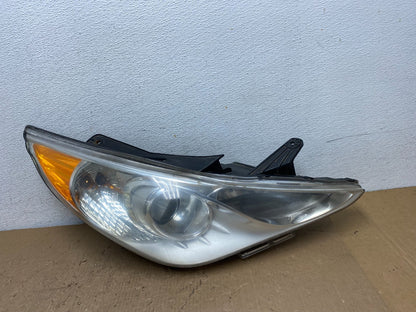 2011 - 2014 Hyundai Sonata Right Passenger Rh Side Headlight Halogen AD8207 DW0