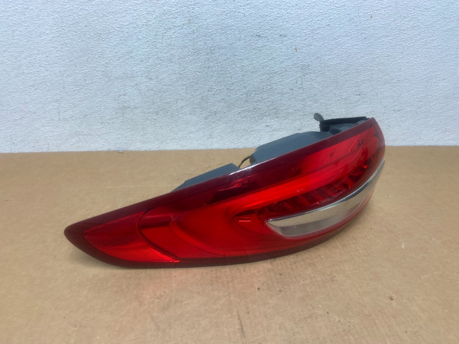2017 - 2018 Ford Fusion Left Driver LH Side Tail Light AD6023 DW2