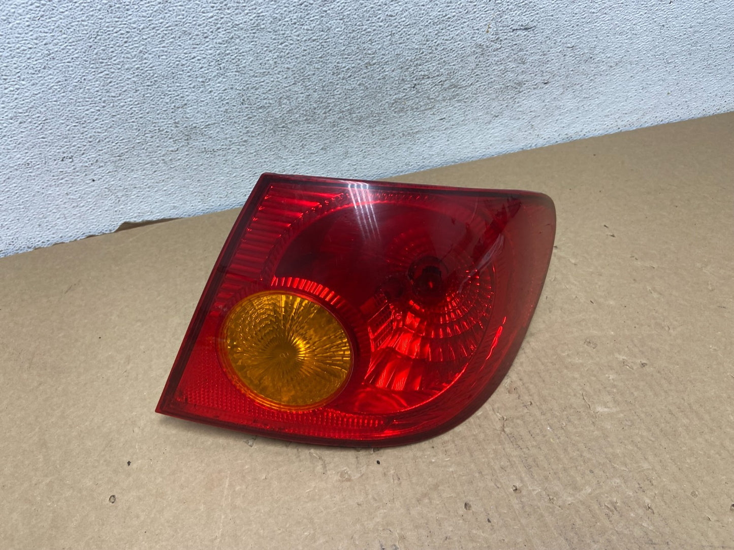 2003 to 2005 Toyota Corolla Right Passenger RH Side Tail Light AF7355 DW0