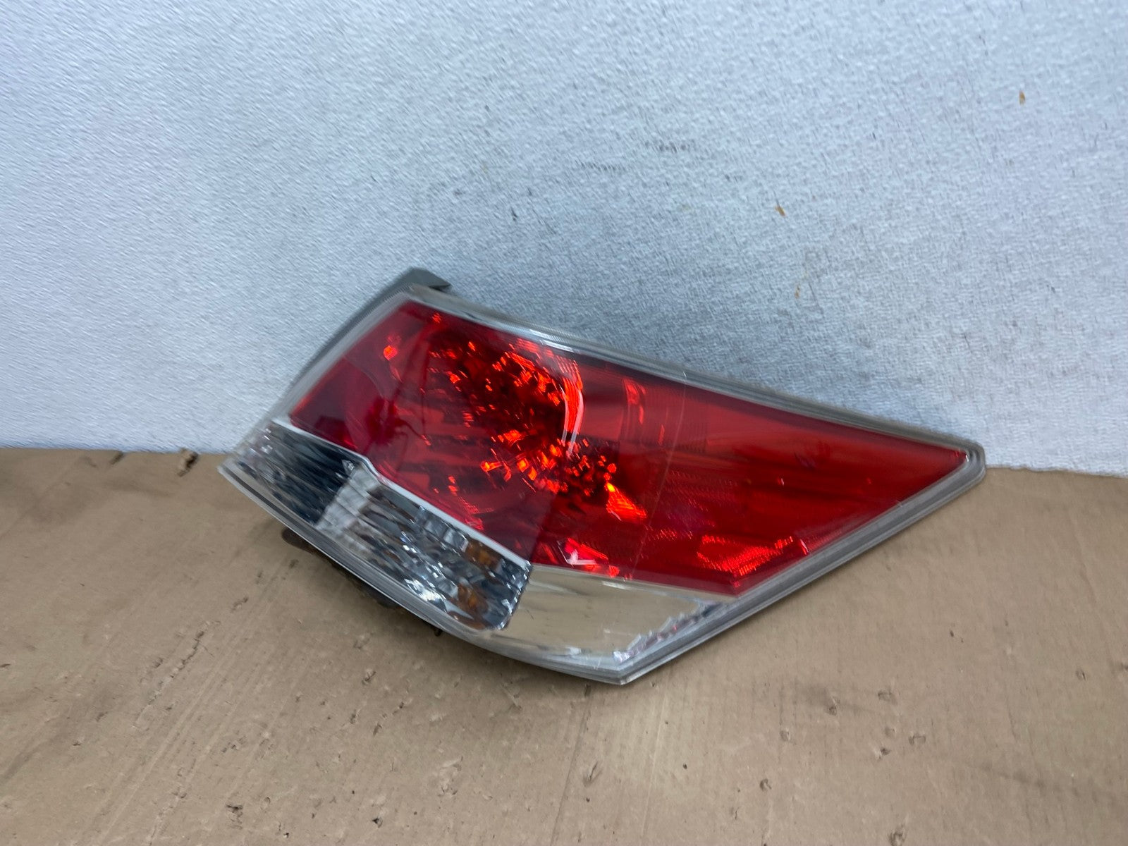 2008 to 2012 Honda Accord Sedan Tail light Right Passenger RH AE9178 LK1