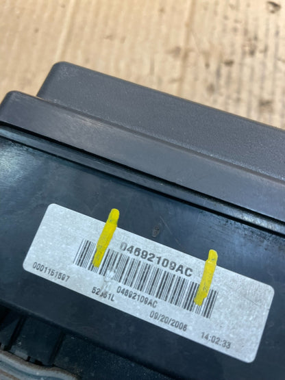 2007 Jeep Grand Cherokee Fuse Box Relay Panel X4072 DG7