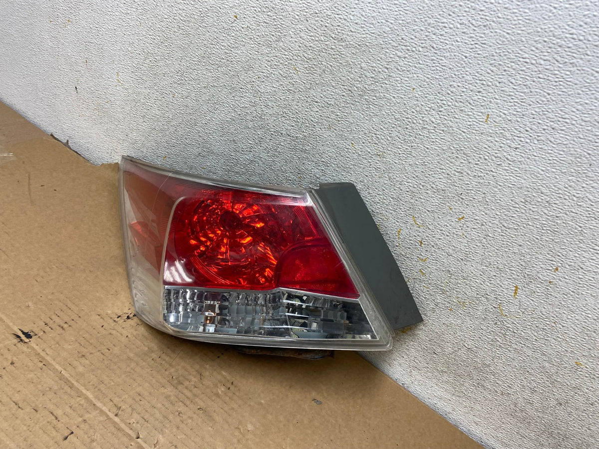 2008 to 2012 Honda Accord Sedan Tail light Left Driver LH Side AH7833 LK2
