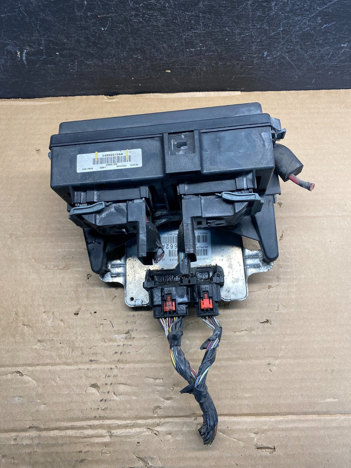 2004 2005 Dodge Durango Fusebox Fuse Box Relay Body BCM Control Module ad7629 DG0