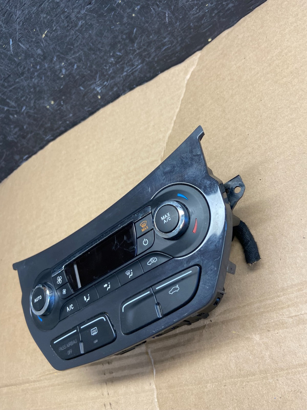 2013 2014 2015 Ford Escape Ac Heater Climate Control Temperature AF1770 DG3