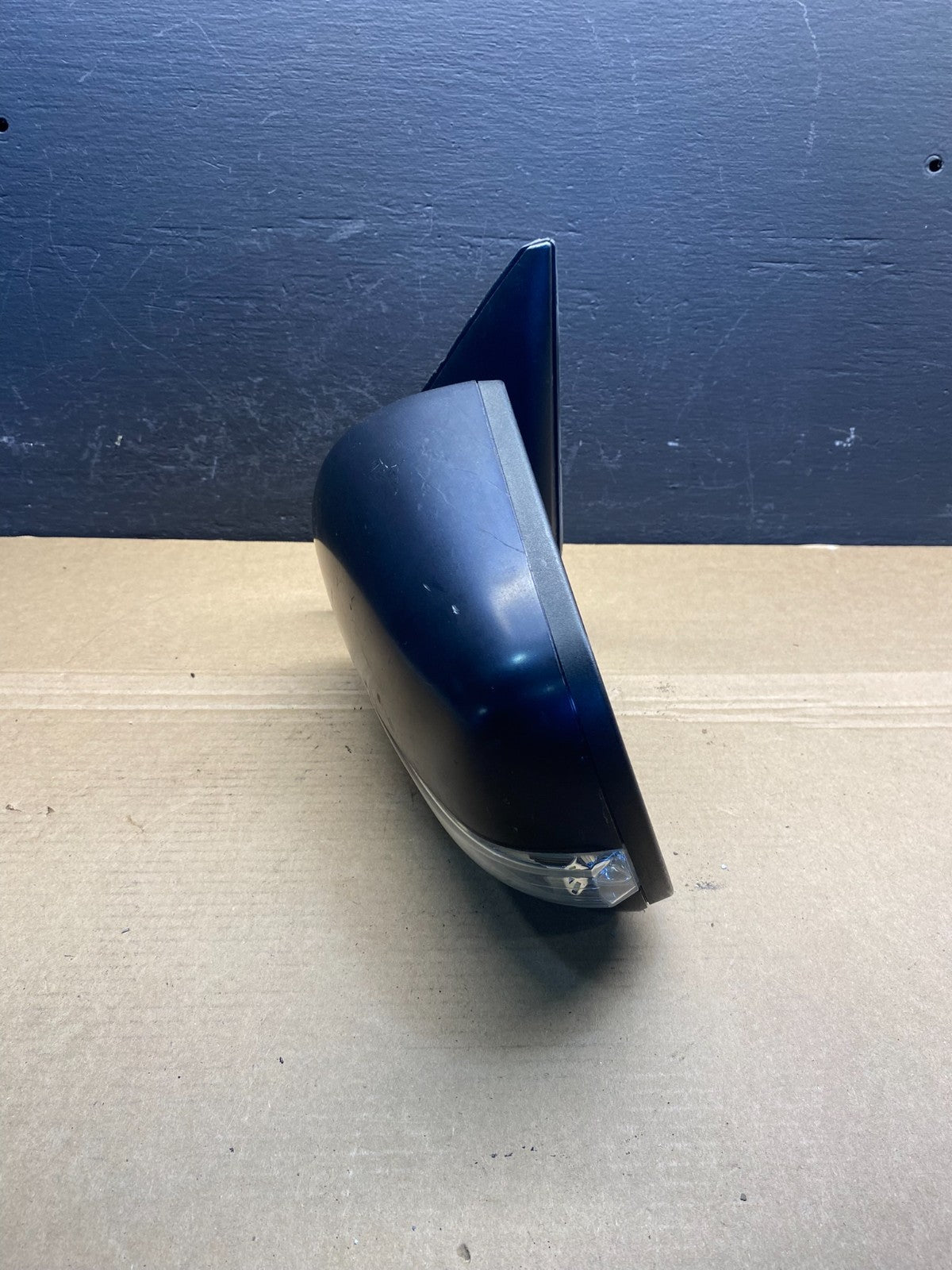 2009 to 2011 KIA Borrego Left Driver Side View Mirror AC43609