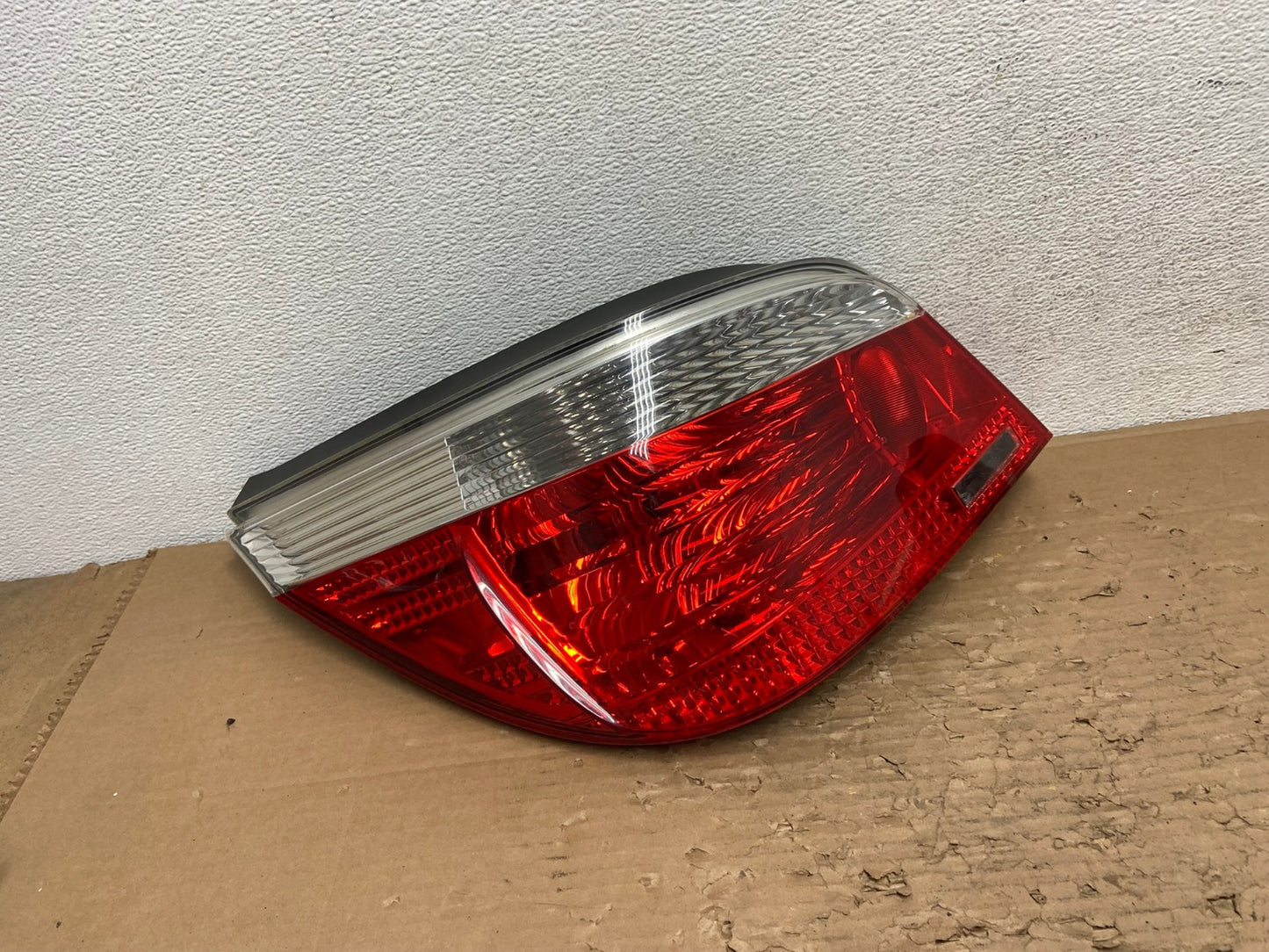 2004 - 2007 BMW 5 Series E60 Left Driver LH Side Tail Light AD4399 LK0