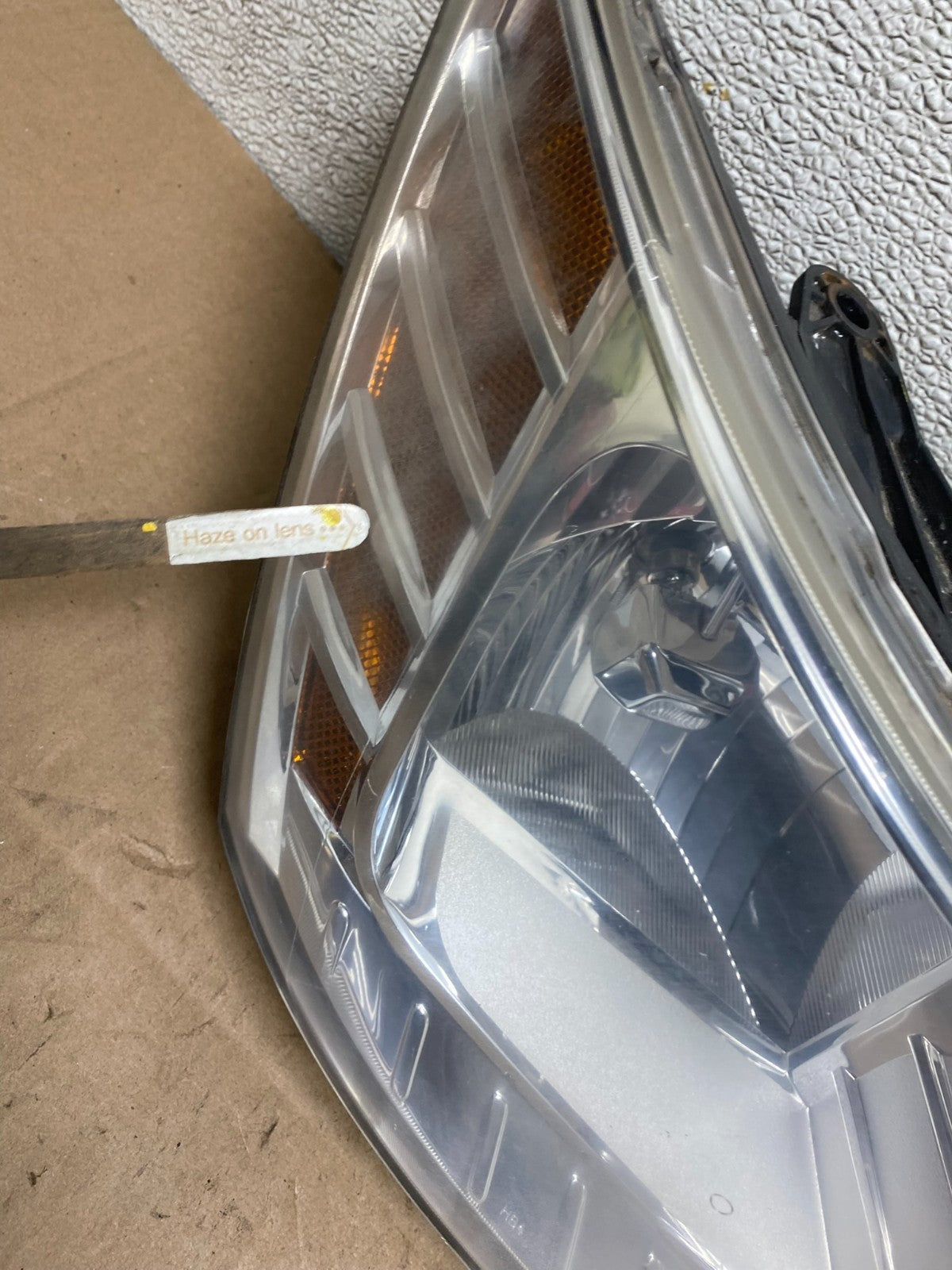 2009 to 2017 Dodge Journey Headlights Left+Right Set Halogen W0955 DW6