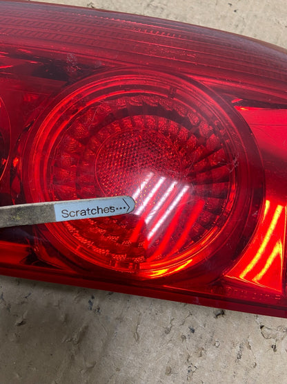 2006 to 2010 Toyota Sienna Right Passenger RH Inner Tail Light AF8046 DW3