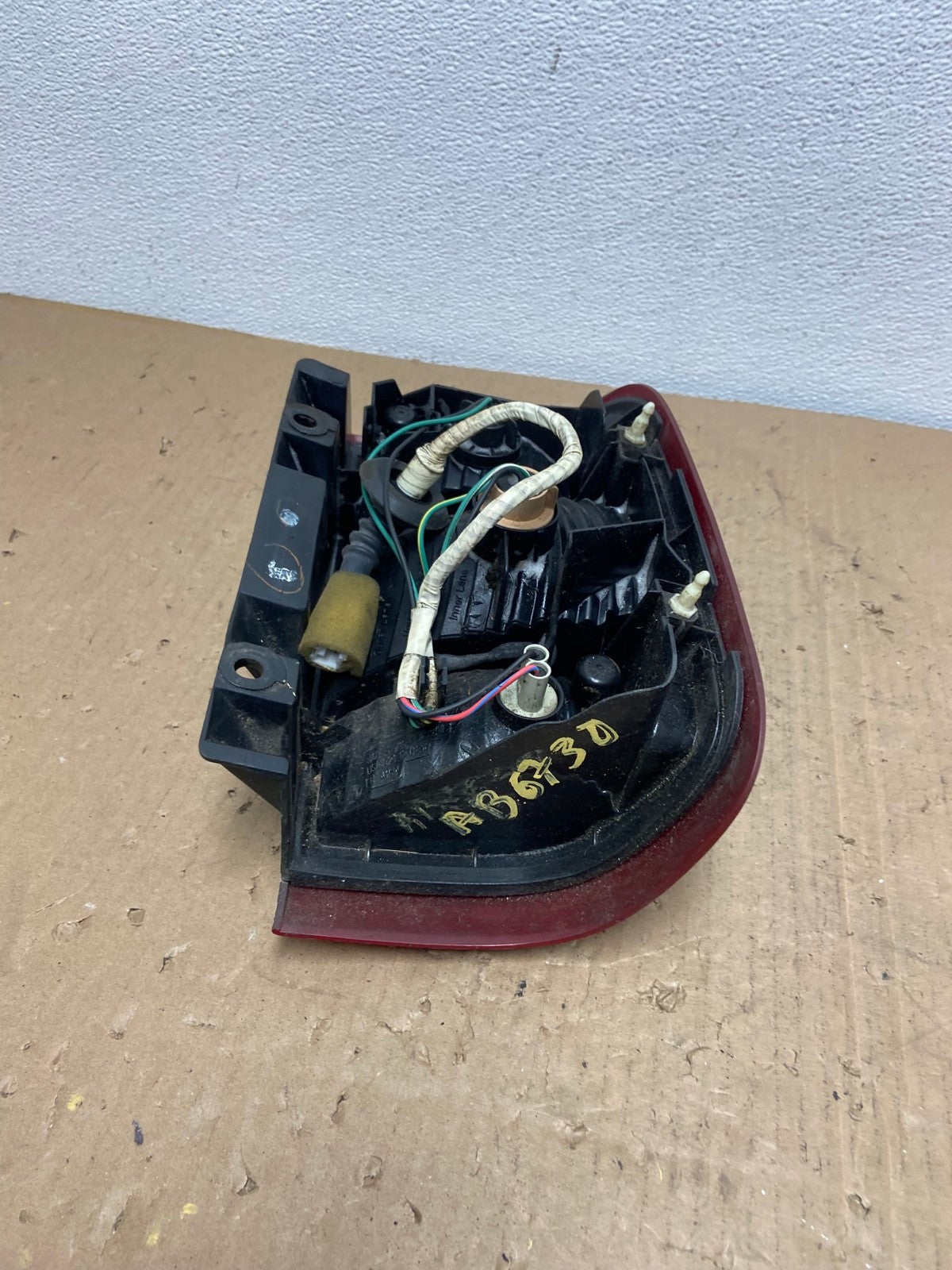 1999 to 2004 Nissan Pathfinder Left Driver Lh Side Tail light AB6730 LK6
