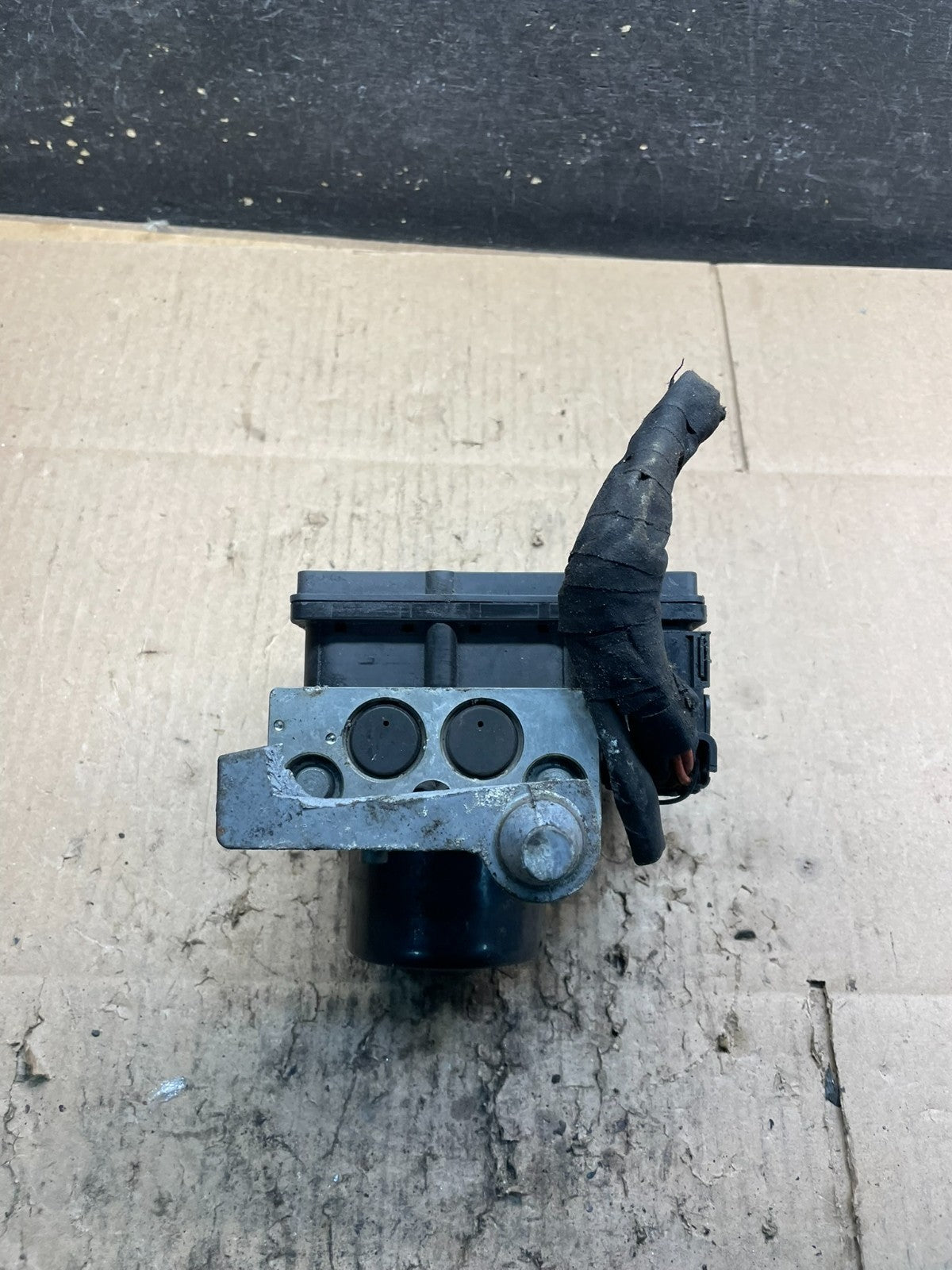 2006 - 2007 Mercedes C280  ABS Anti Lock Brake Pump Module a2035454732 W1238 DG1