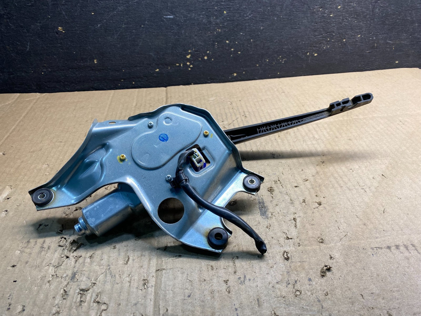 2010 to 2014 Subaru Legacy Outback Rear Wiper Motor Ab04005