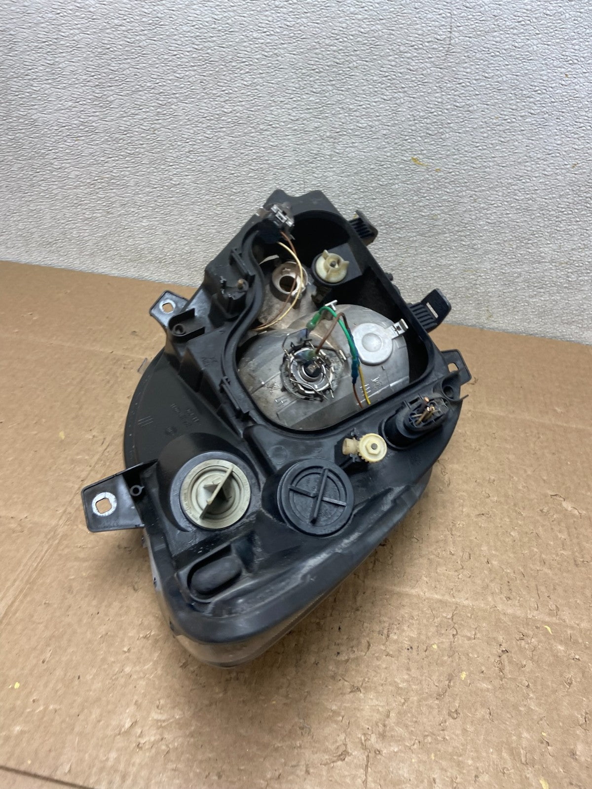 2007 to 2013 Mercedes Sprinter Headlight Left Driver Side Halogen Oem Y9171 DW8