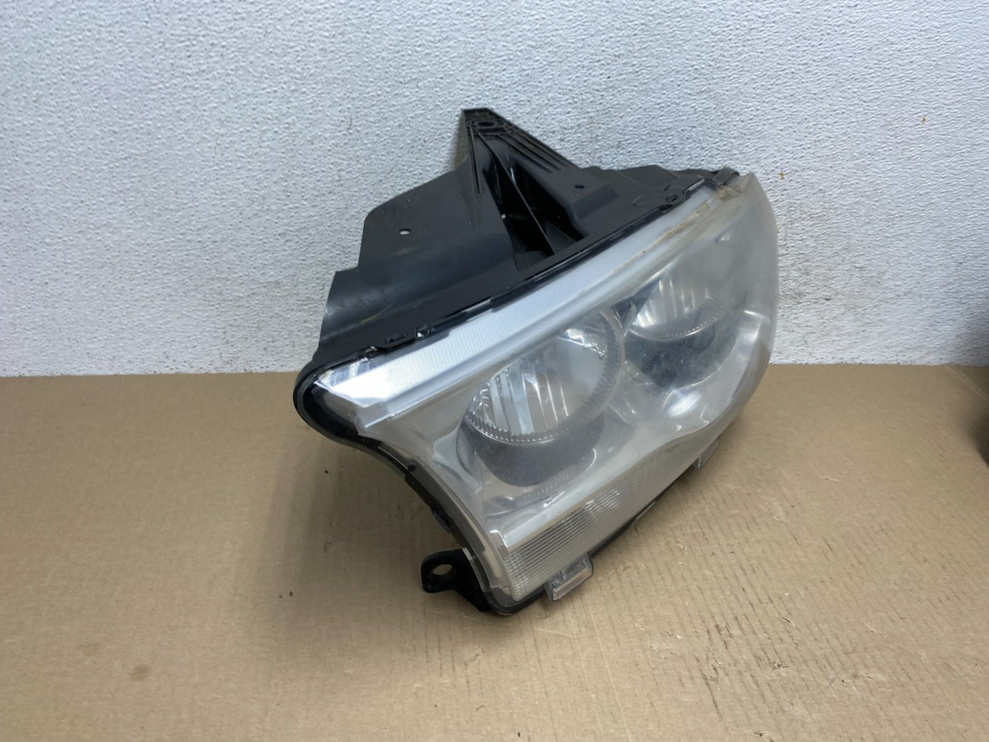 2011 to 2013 Dodge Durango Left Driver LH Side Headlight AF5788 DW2