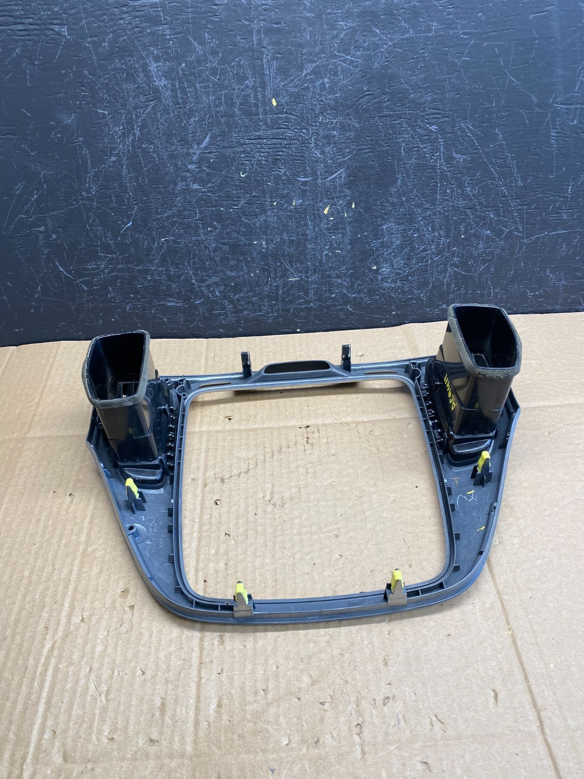 2001-2007 Toyota Highlander Radio Climate Dash Trim Bezel Air Vent AC9411 DG4