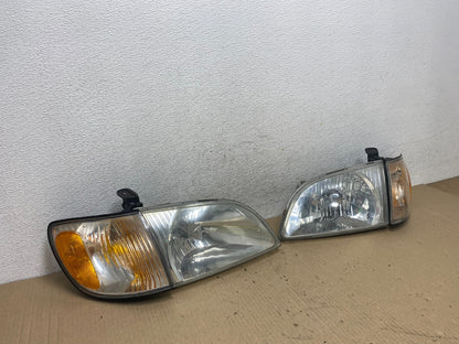 2001 2002 2003 Toyota Sienna Left+Right Side Set Headlights Halogen AE9578 DW2
