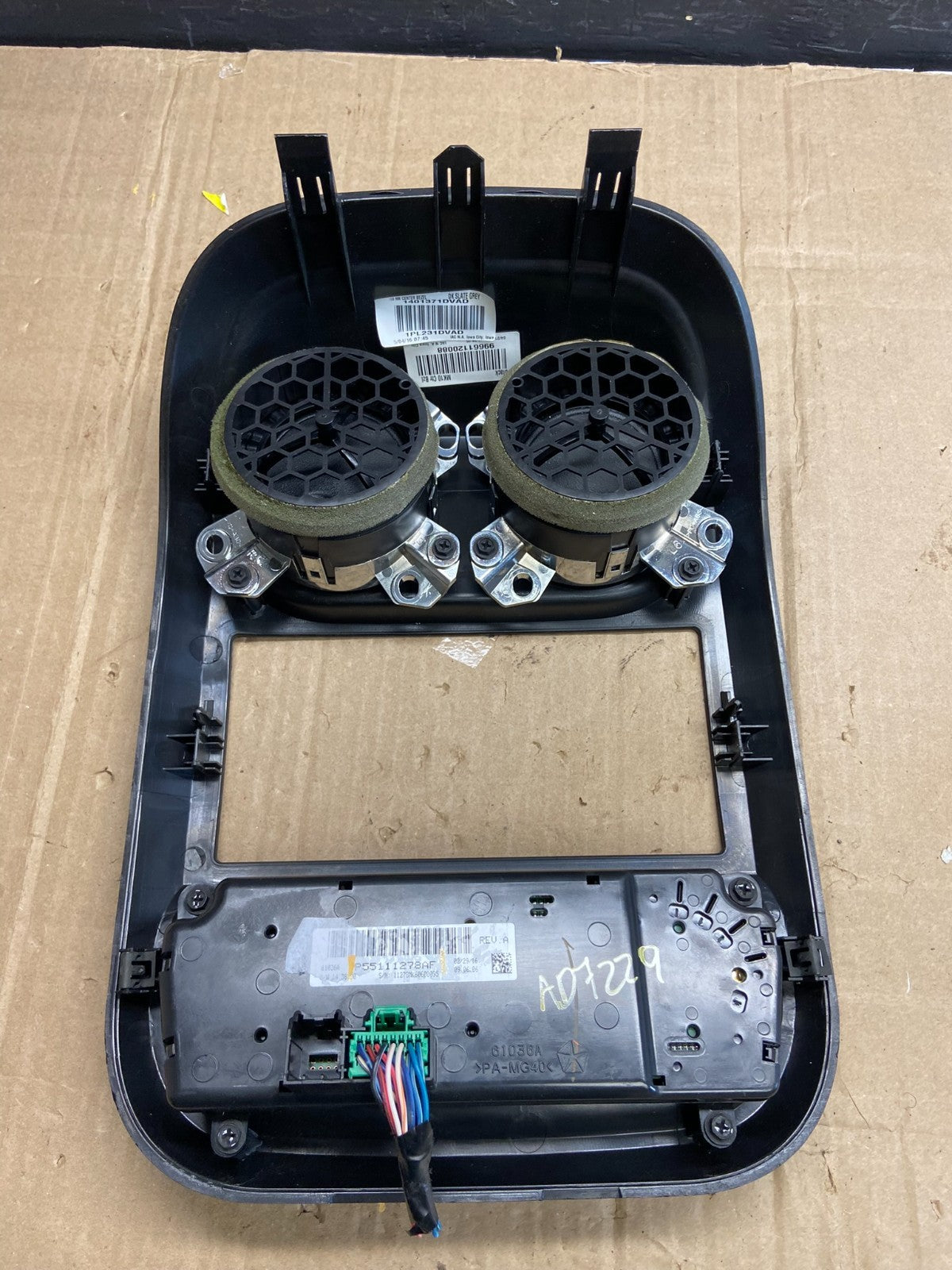 2011 to 2017 Jeep Compass Dash Climate Temperature Control Radio Bezel ad7229 DG4