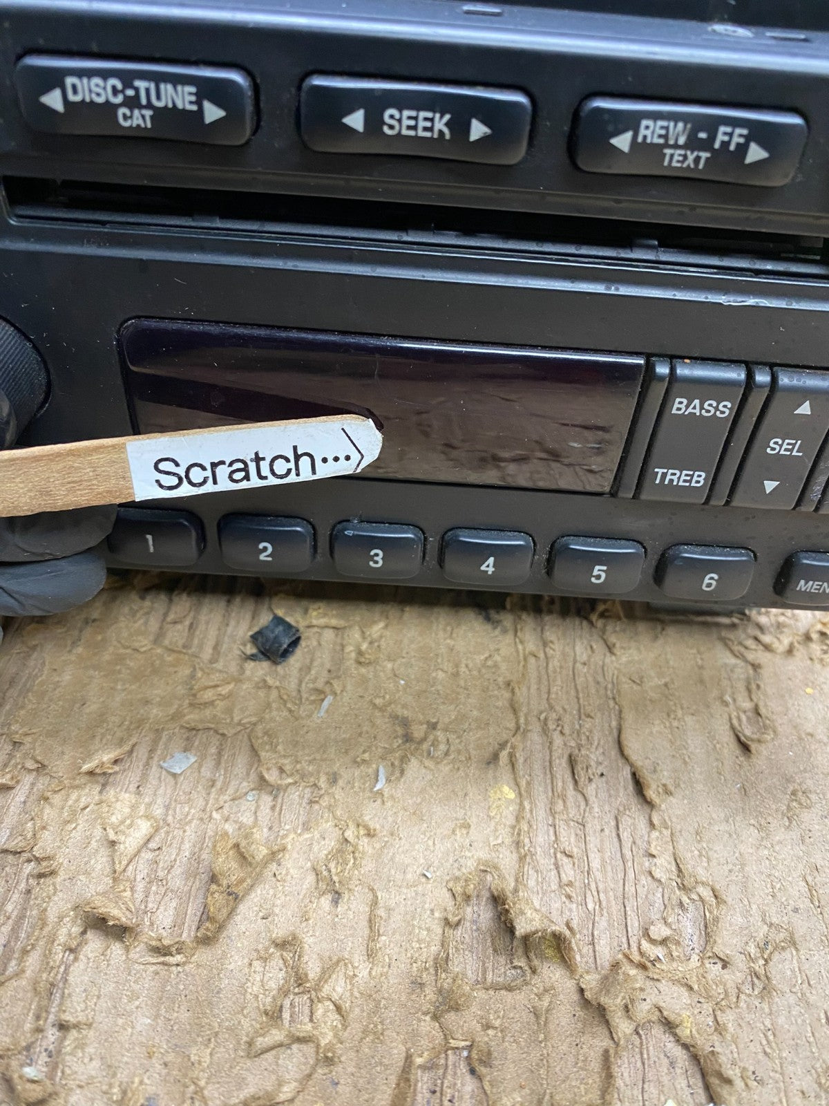 2003 - 2005 Lincoln Aviator Radio AM/FM CD Player Cassette OEM aa0030 DG1