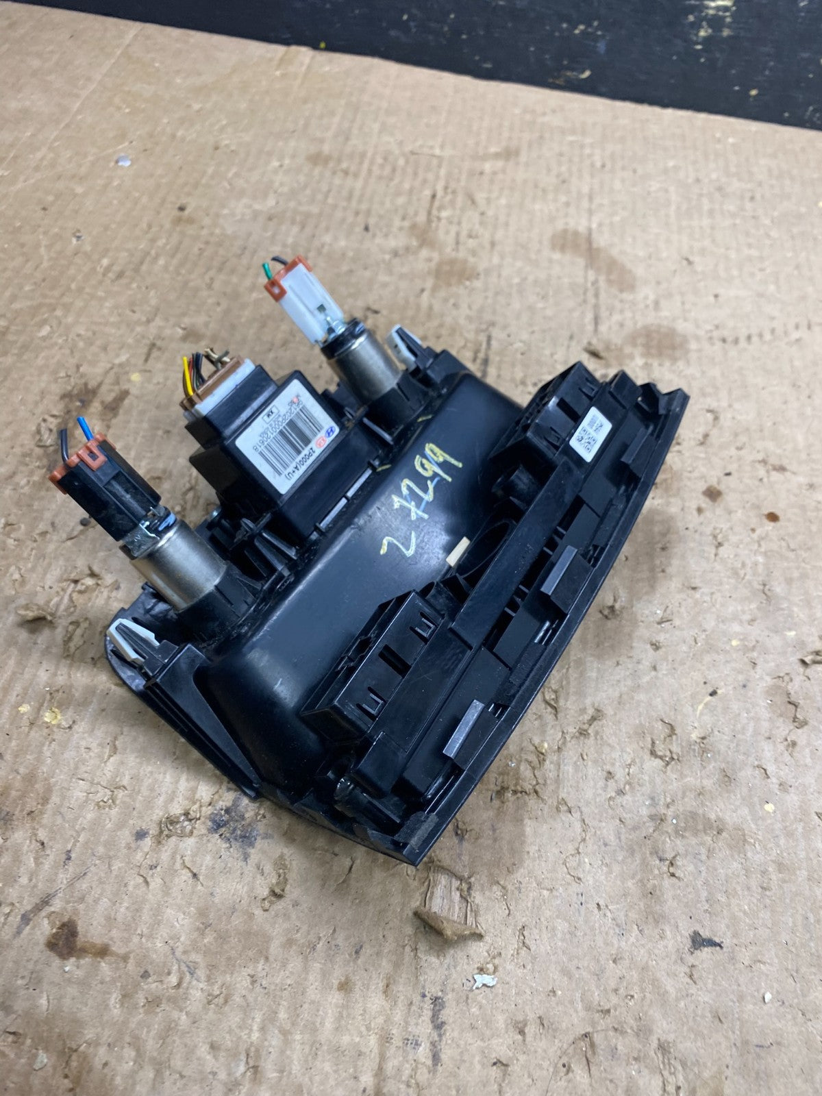 2011-2013 Kia Sorento Center Seat Heater Switches Aux USB Power Outlet z7299 DG4