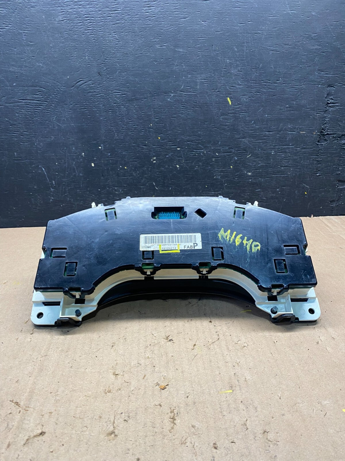 2004 to 2007 Chevrolet Express Speedometer Cluster Gauge M1640 PS6