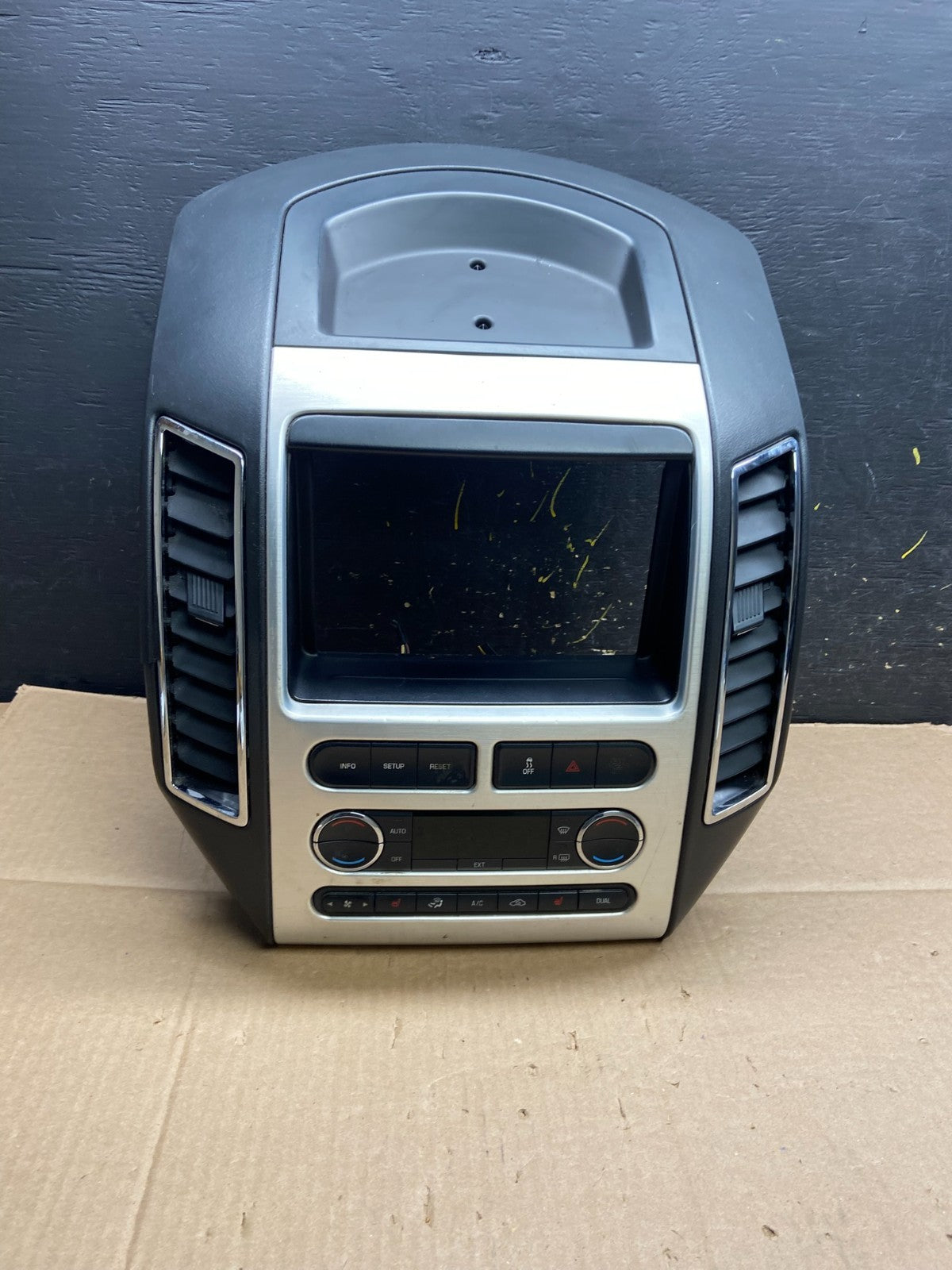 2007 - 2010 Ford Edge Heater Climate Control Radio Control Dash Bezel y2162 4DG0