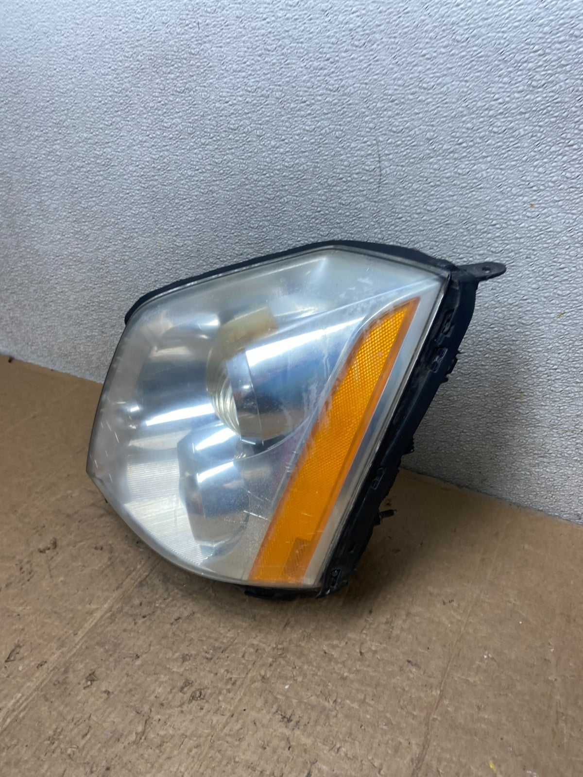 2006 to 2011 Cadillac DTS Left Driver Lh Xenon Hid Headlight Oem AA3728 DW1