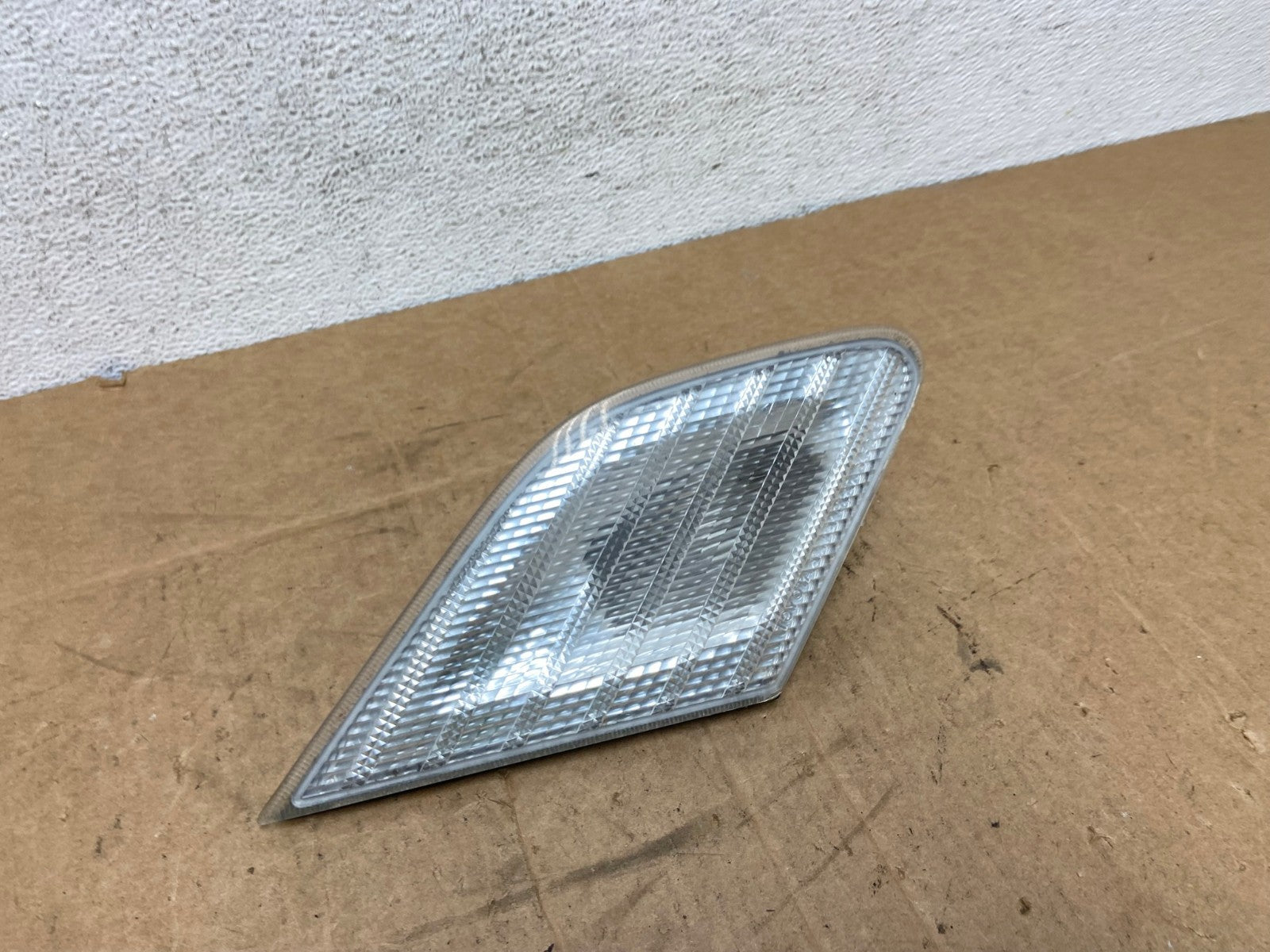 2000 2001 2002 Toyota Avalon Left Driver Lh Side Inner Tail Light AD6303 LK2