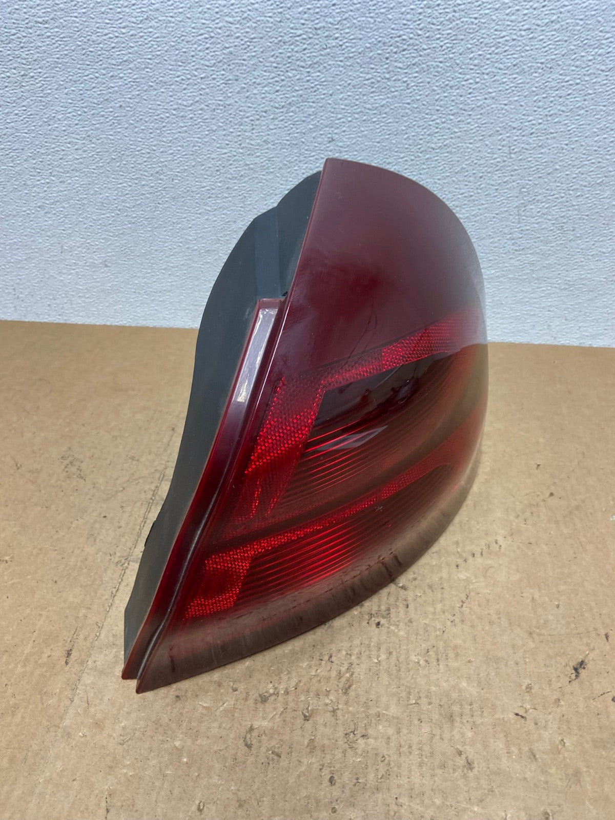 2004 to 2008 Pontiac Grand Prix Right Passenger RH Tail Light CA3297 LK2