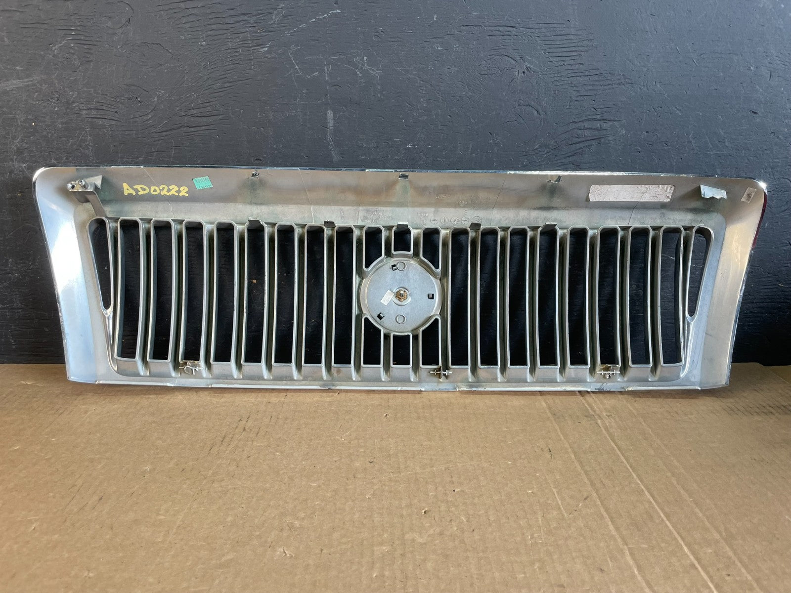 2006 to 2008 Mercury Grand Marquis Front Upper Grill Grille ad0222 DG4
