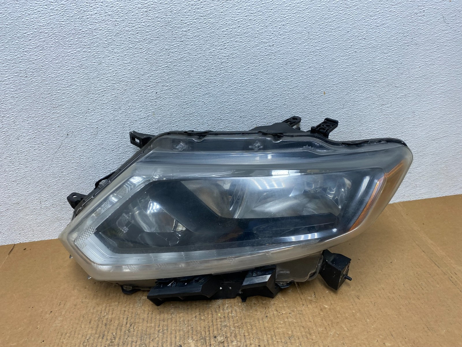 2014 2015 2016 Nissan Rogue Left Driver LH Halogen Headlight AE1617 DW0
