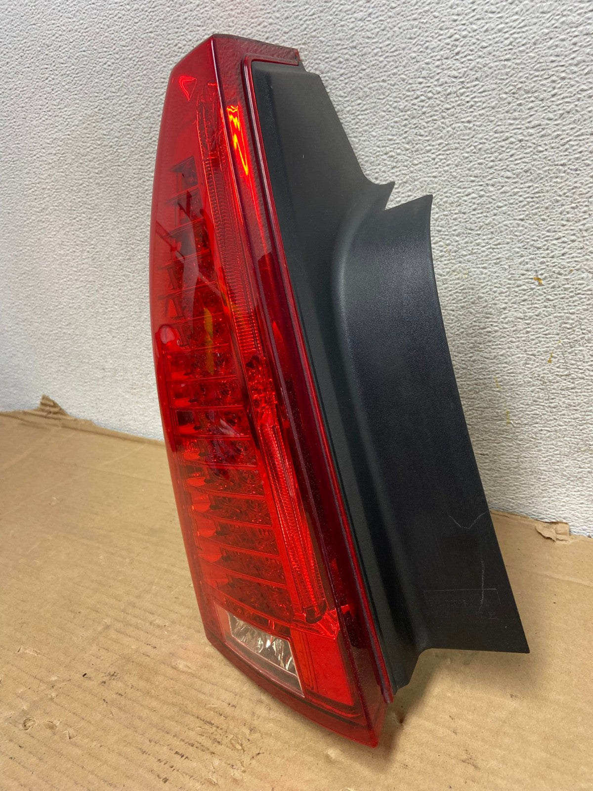 2008 to 2013 Cadillac CTS Left Driver Lh Side Led Side Tail light AG9220 LK2