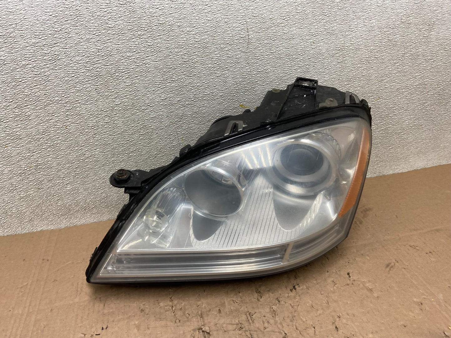 Halogen 2006-2009 Mercedes-Benz ML-Class Headlight Left Driver LH OEM Y0287 DW0