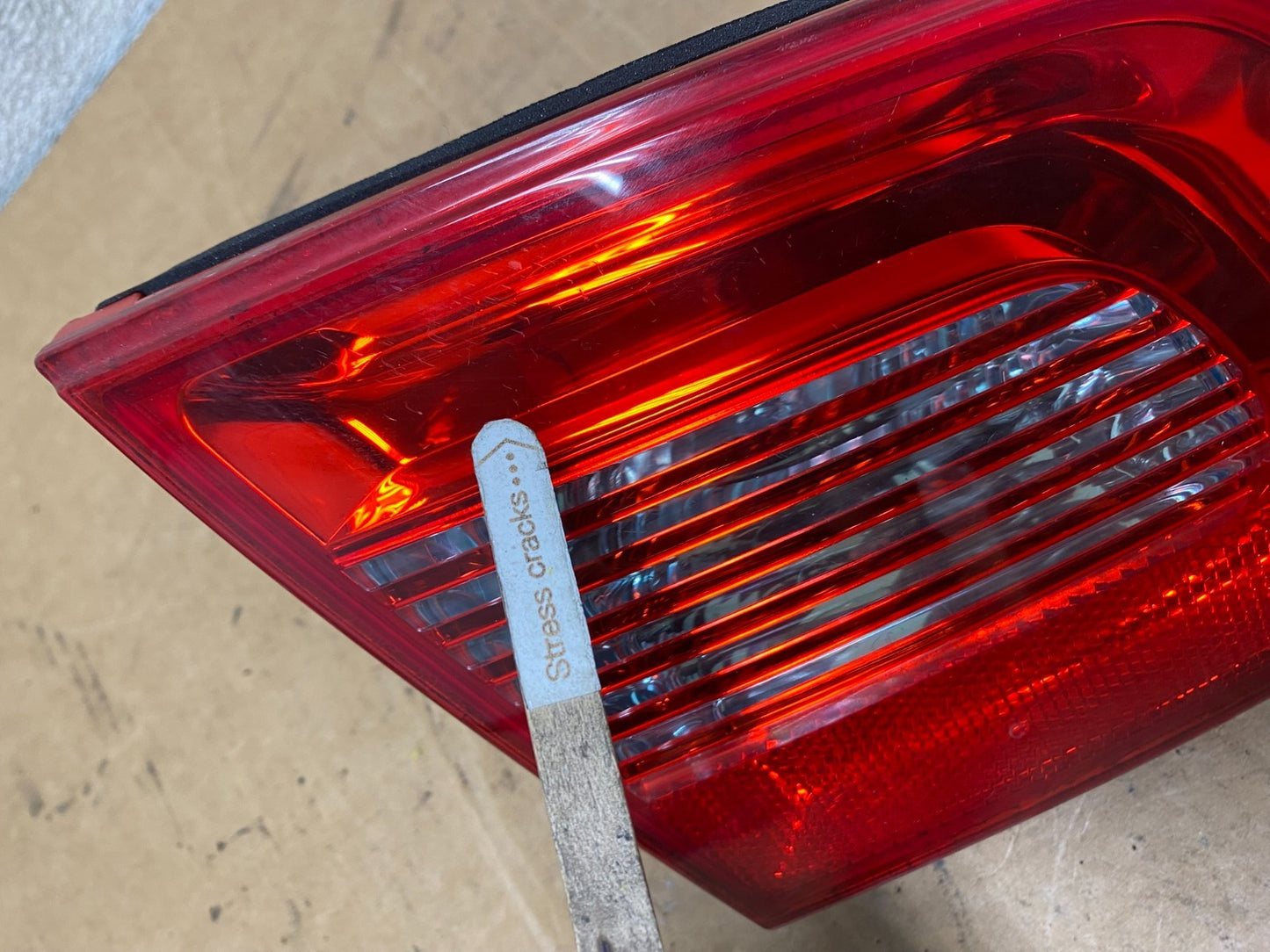 2007 - 2011 Volkswagen Eos Left Driver Tail Light Inner T2090 DW3