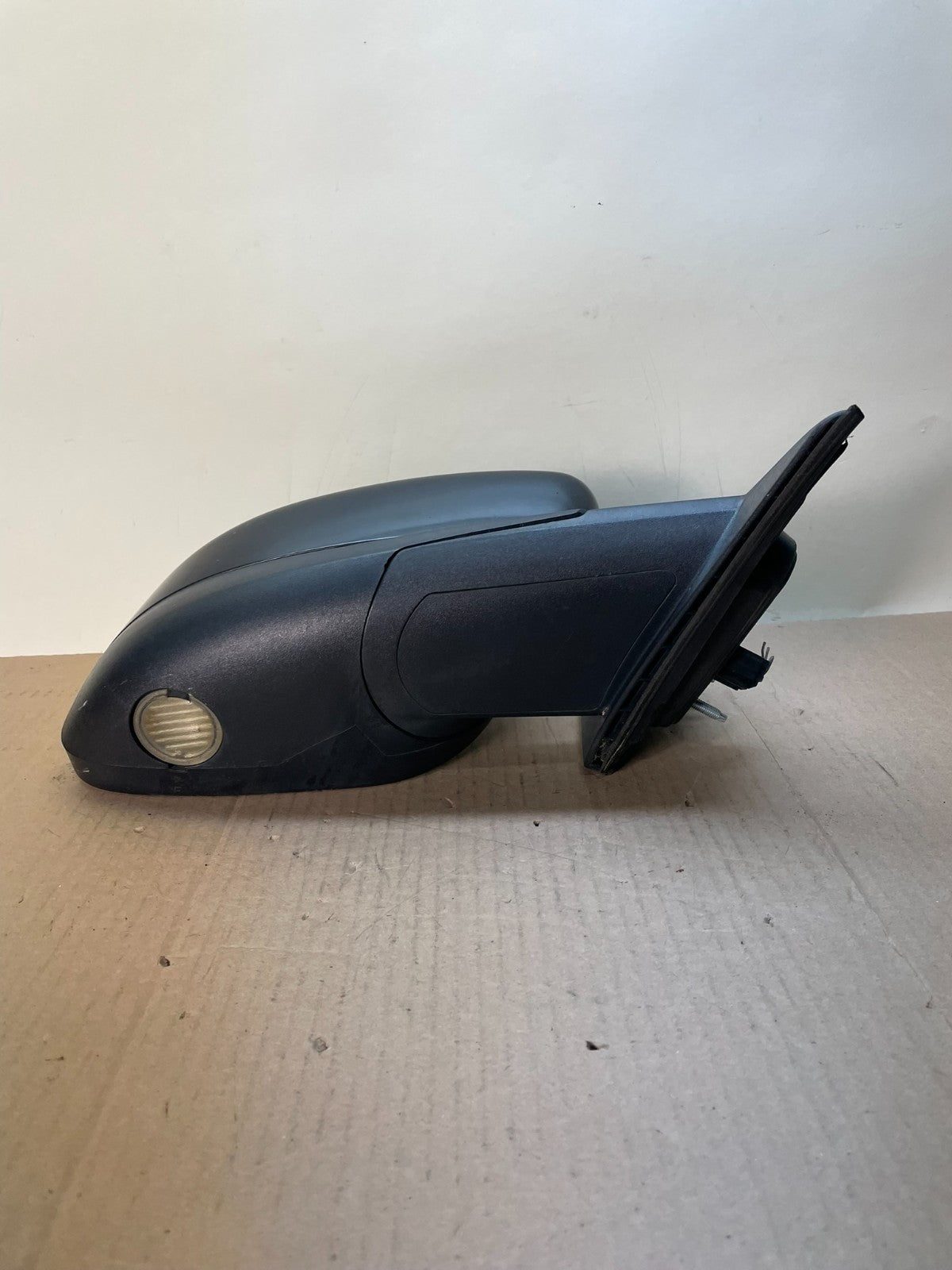 2010 to 2018 Ford Taurus Right Passenger View Door Mirror AJ0750 DG3
