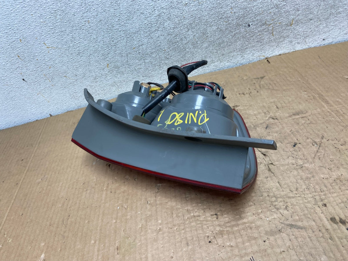 2003 2004 2005 Honda Pilot Left Driver LH Side Tail Light AI8045 LK4