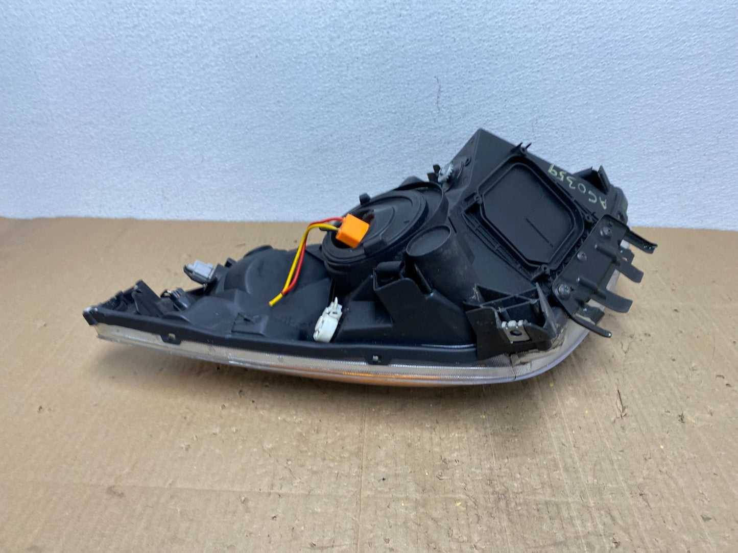 2006-2009 Toyota Prius Left Driver LH Side Blue Headlight Halogen AC0359 DW8