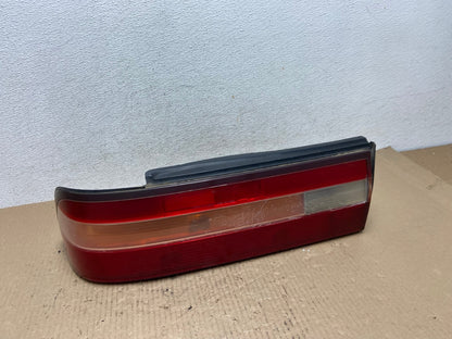 1995 1996 Lexus ES300 Left Driver LH Side Tail Light AE7111 LK0