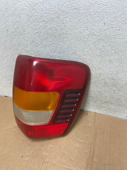 1999-2004 Jeep Grand Cherokee WJ Right Passenger Rh Tail Light AI6910 LK1