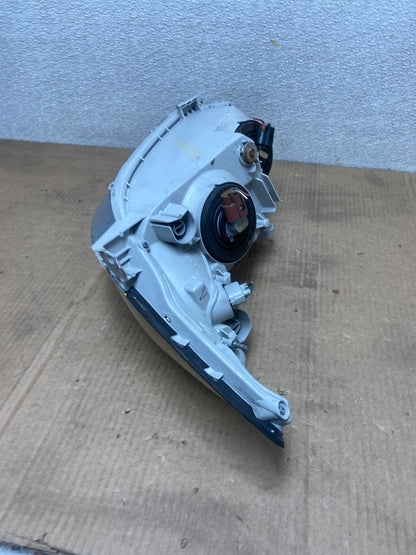 2002 to 2004 Toyota Camry Halogen Headlight Right Passenger Rh OEM AA6207 DW6