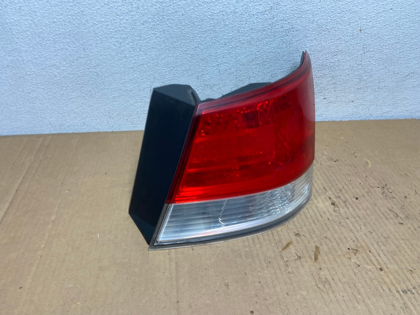 2010 to 2014 Subaru Legacy Right Passenger Rh Side Tail Light AD1010 LK2