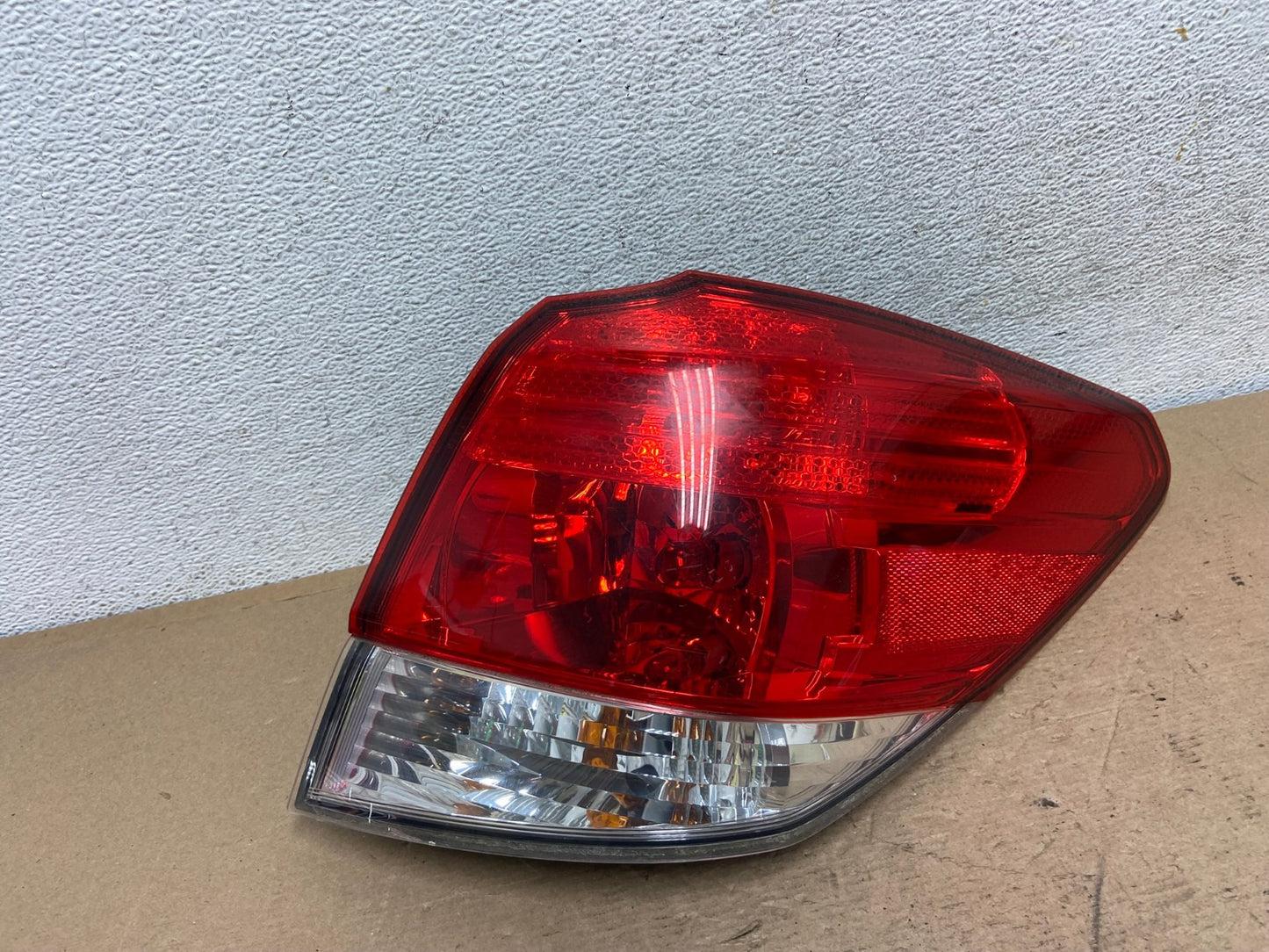 2010-2014 Subaru Outback Wagon Right Passenger Rh Side Tail Light AF5108 LK0