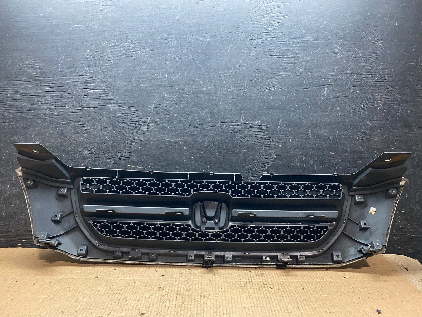 2003 2004 2005 Honda Pilot Front Upper Grill Grille Oem Y6474 DG8