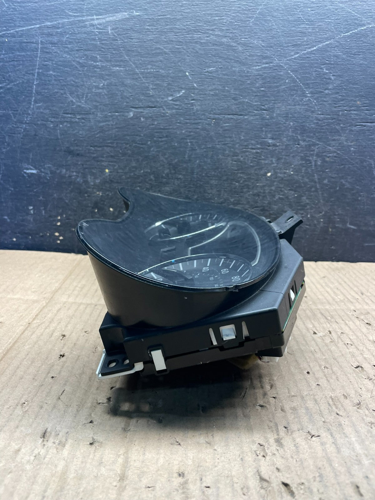 2013 Nissan Pathfinder Speedometer Cluster Gauge OEM S2313 DG2