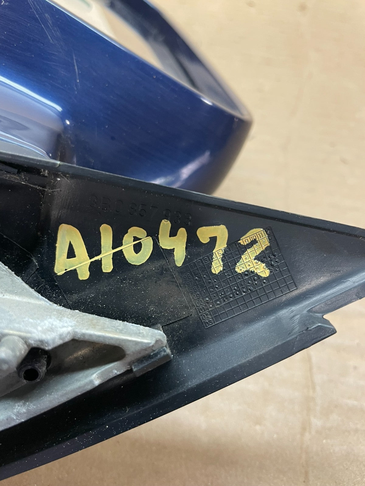2001-2005 Volkswagen Passat Left Driver LH View Door Mirror AI0472 DW10