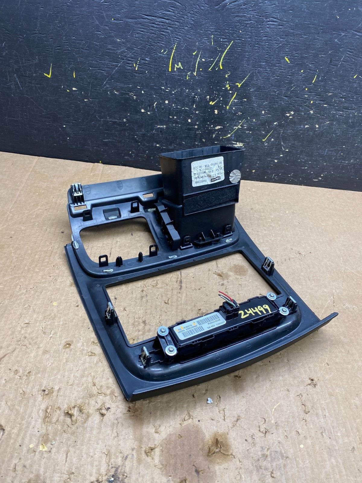 2011 - 2014 Dodge Avenger Center Dash Black Radio Trim Bezel Panel Z4499 DG3