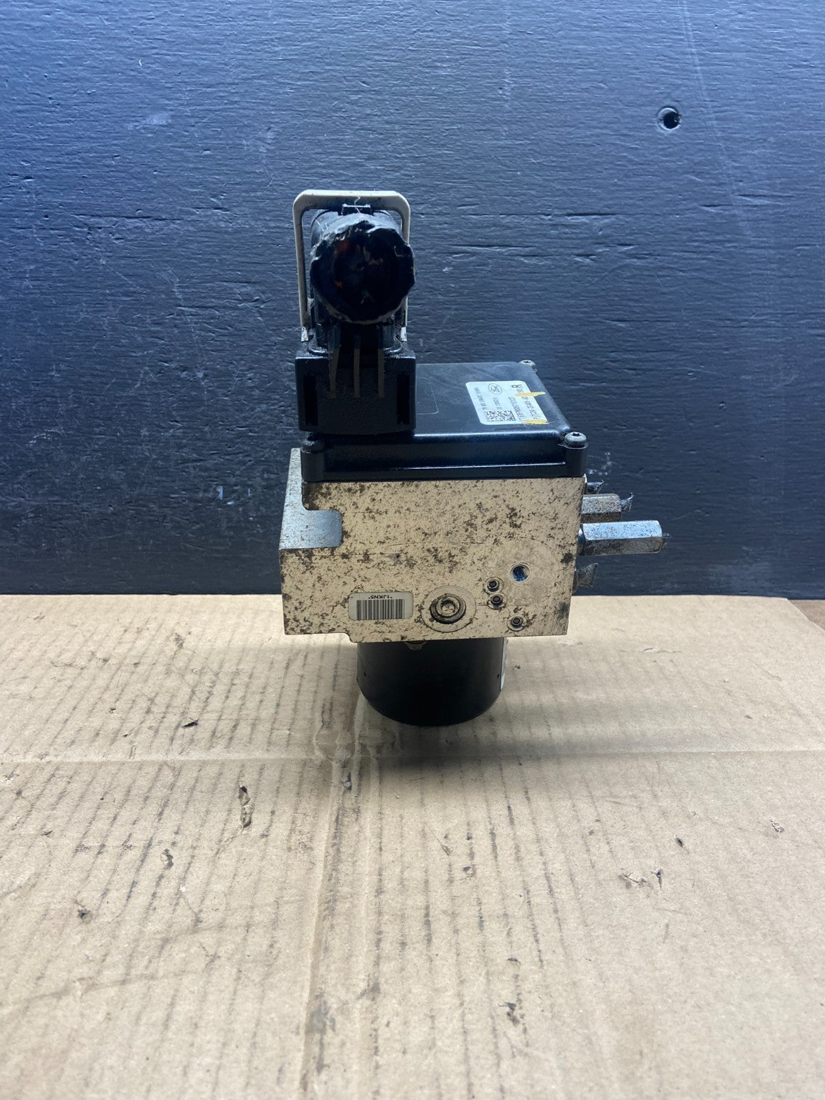 2006 2007 Ford E250 E350 Econoline Anti-Lock ABS Antilock Brake Pump AD1834 DG4