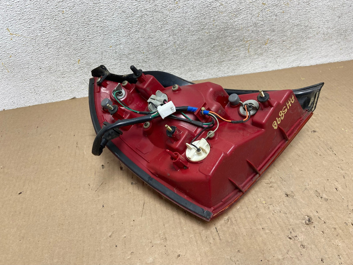 2004 2005 2006 Hyundai Elantra Sedan Right Passenger Tail Light AH5898 LK5