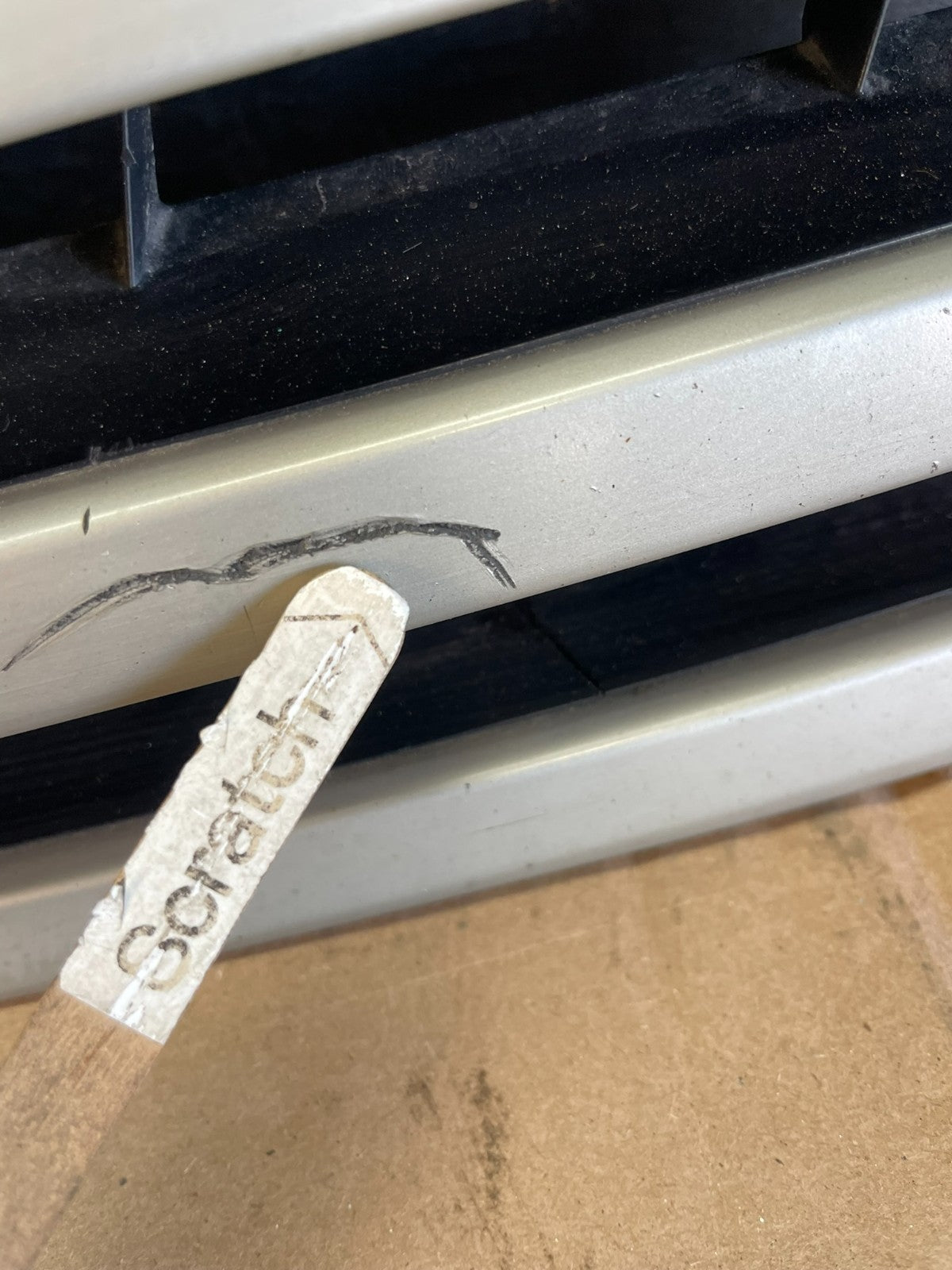 2010 to 2012 Subaru Legacy Outback Wagon Front Grill Grille AD8577 DG3
